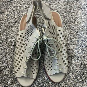 Elegant Perforated Women's Shoes
